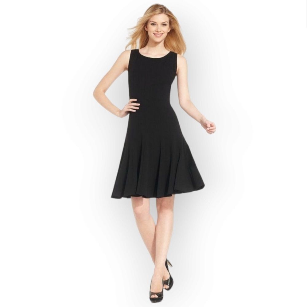 Calvin Klein Career Wear Dress Fit & Flare Lined
Black size 6